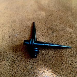 4g black taper